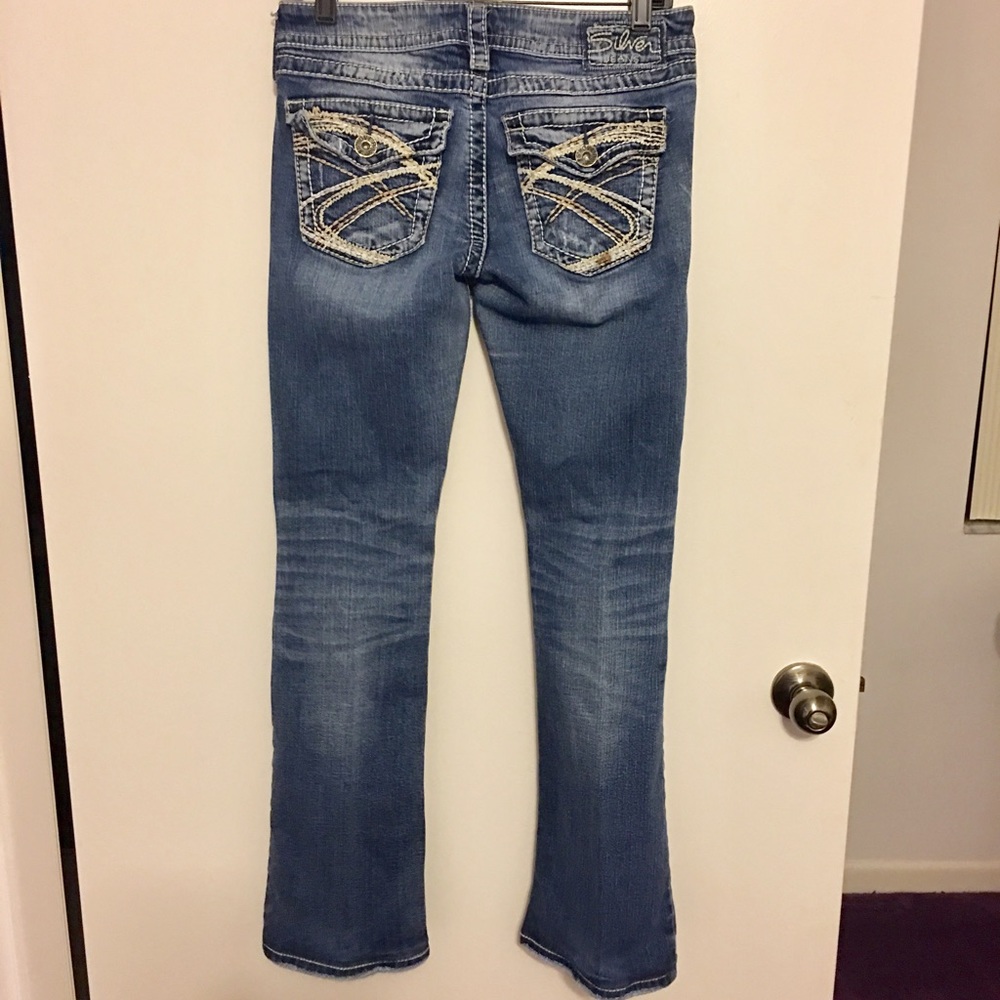 EUC SILVER JEANS PIONEER DISTRESSED BOOTCUT LIGHT WASH JEANS SIZE 27